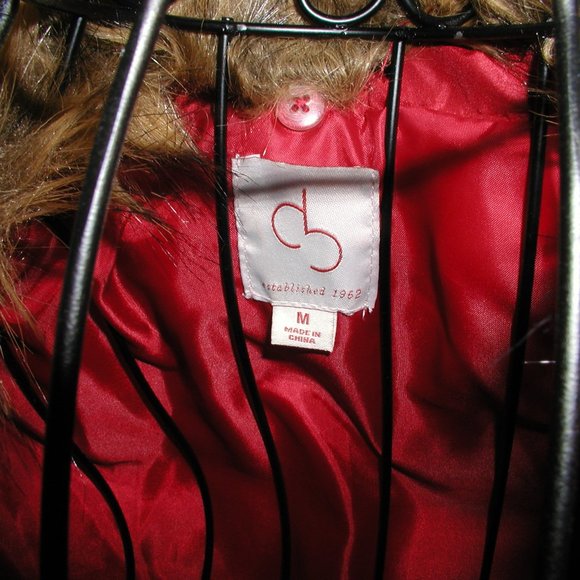 Vest - Picture 2 of 8